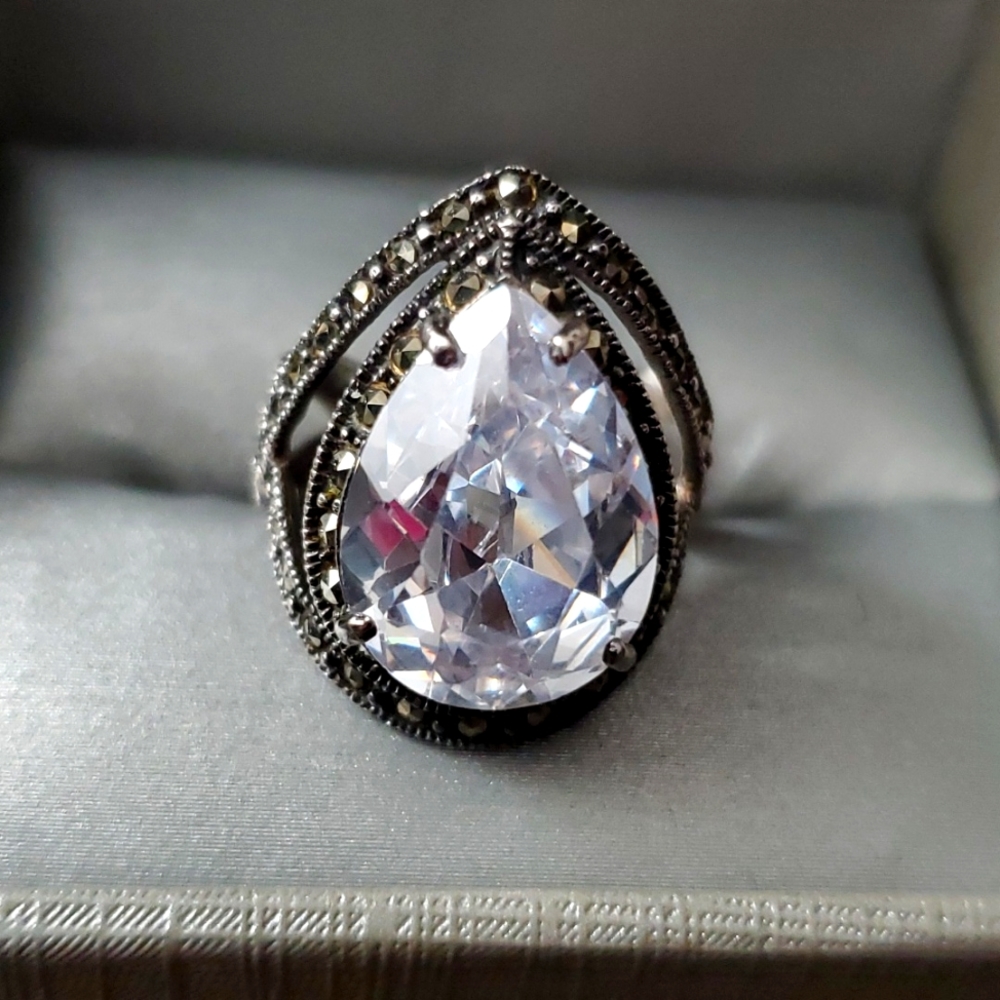 Watch Video / 5 Cttw Sterling Silver 925 Solitaire Marcasite Ring